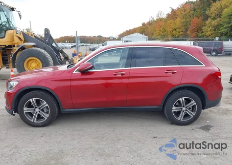 2016 Mercedes-Benz Glc 300 from USA, damaged, VIN WDC0G4JB6GF048140